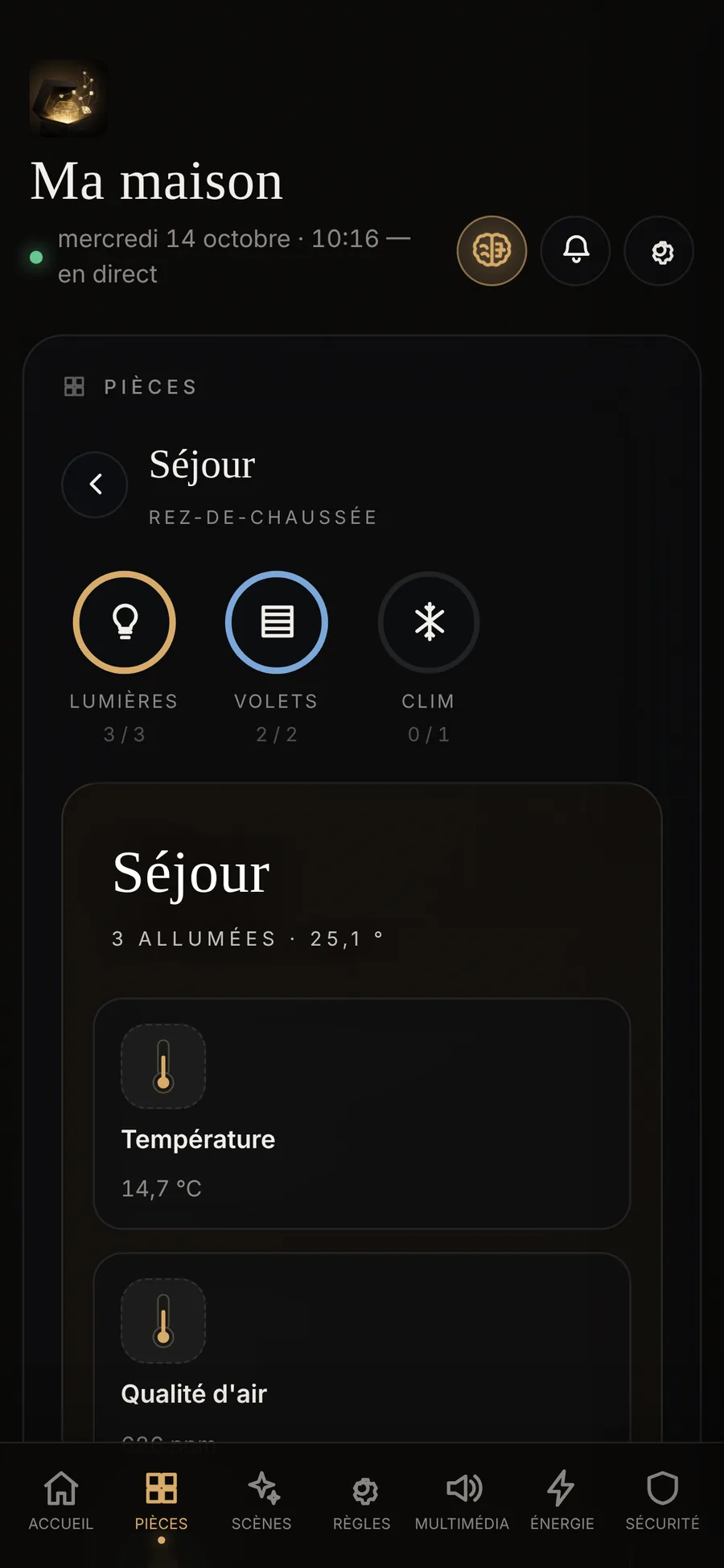 L'application ÉCRIN HOME sur l'iPhone : le séjour et ses appareils